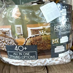 Twin safari bedding set
